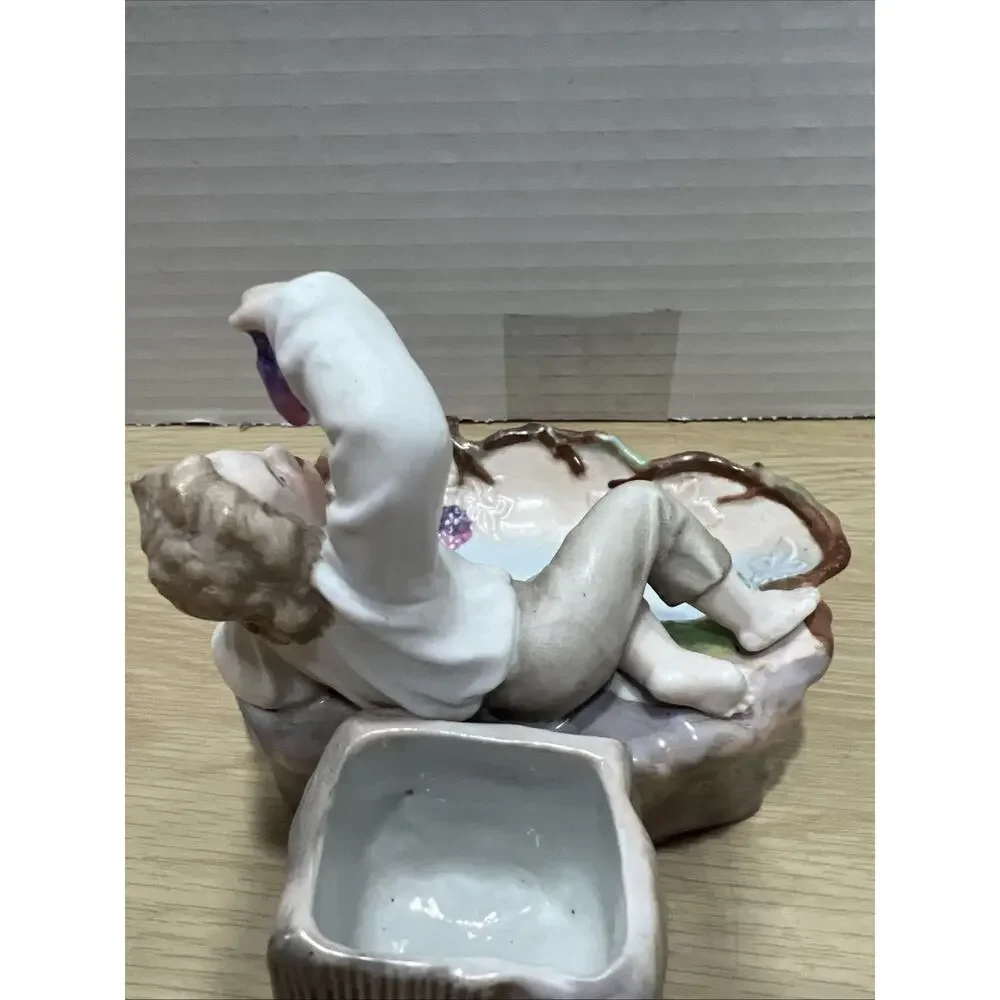 Vintage French Provincial Style Porcelain Child & Grapes Trinket Dish Read - Picture 6 of 15
